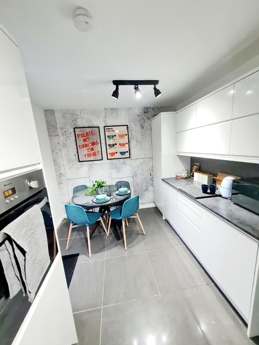Apartamento Bright 3Br Walking Distance To Town - Free Parking Glasgow Exterior foto