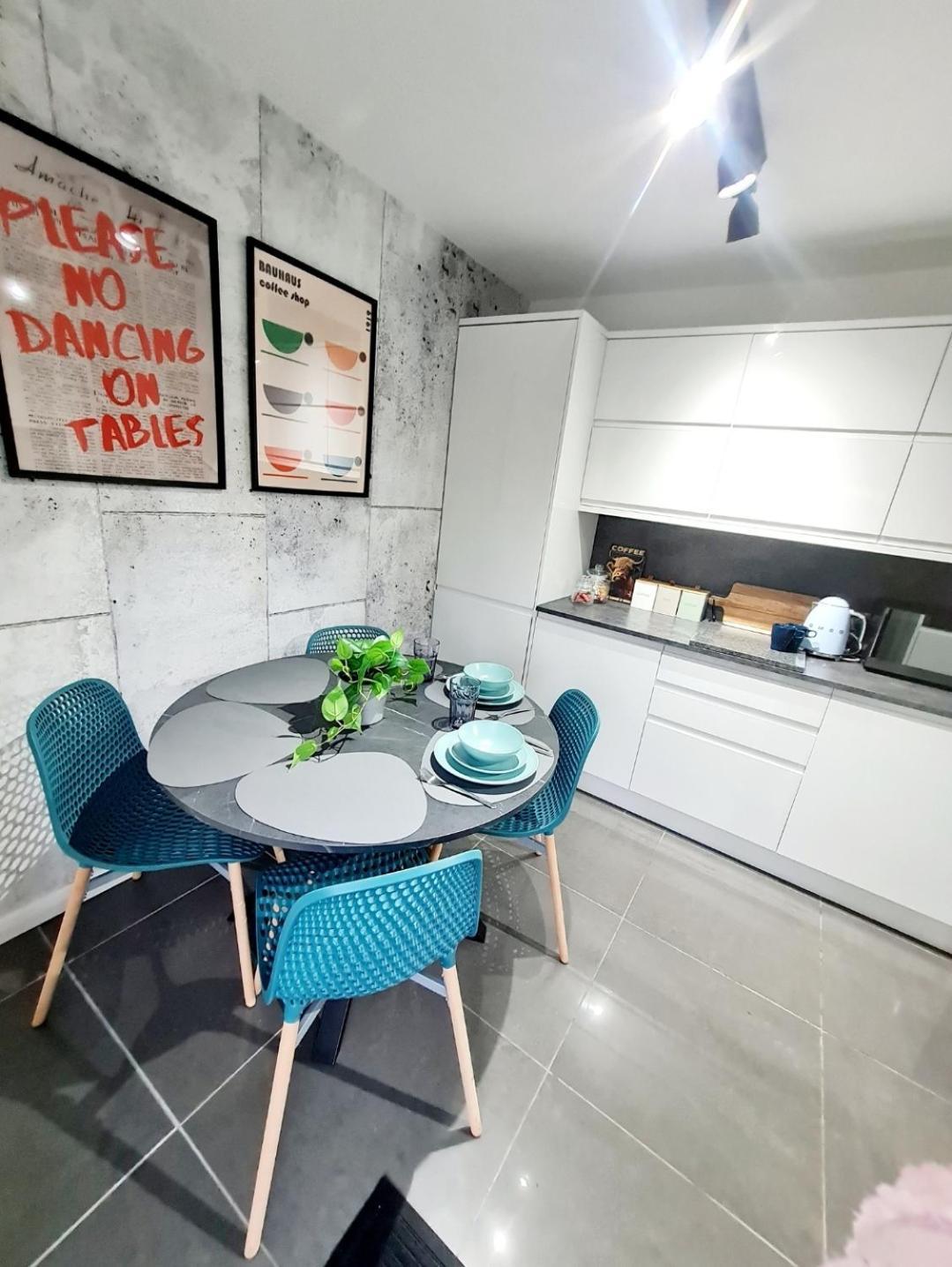 Apartamento Bright 3Br Walking Distance To Town - Free Parking Glasgow Exterior foto