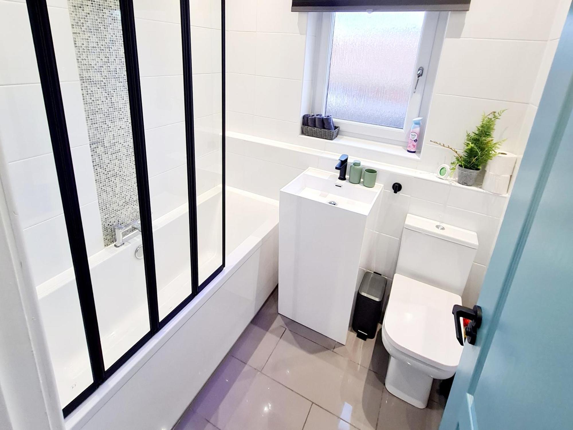Apartamento Bright 3Br Walking Distance To Town - Free Parking Glasgow Exterior foto